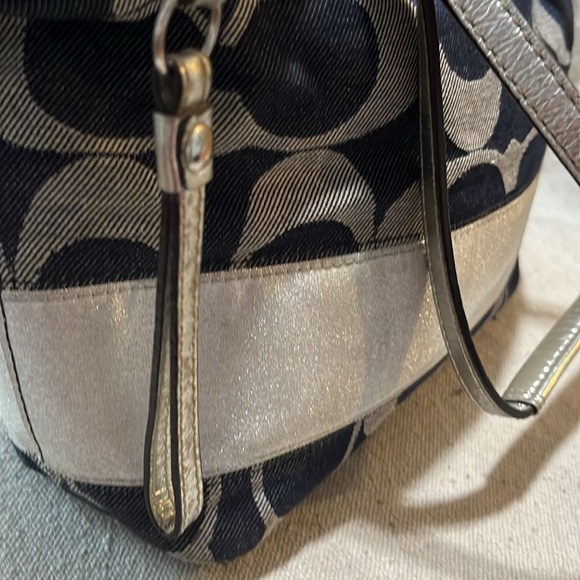 COACH Denim on Silver Shoulder Bag! - Picture 11 of 16